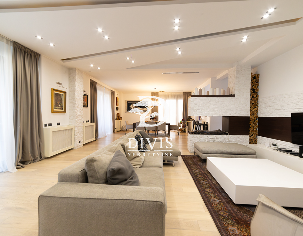 Slika 0 - Heroja Milana Tepića, Četvorosoban stan na prodaju, 210m2, 1.500.000€